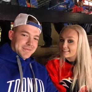 Meet your Posher, Dakota